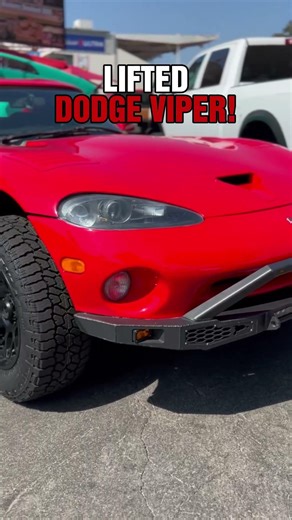 Lifted Dodge Viper SRT 10
