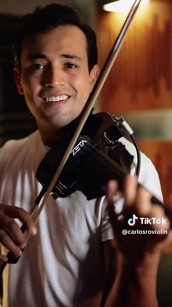 S E V E N • @BTS @JungKook ¡Hagamos un cover! #Violin #violinist #violinelectrico #violincover #music #musica #musician #bts #jungkook #seven #cover #photography #instagram #instalike #carlosroviolin