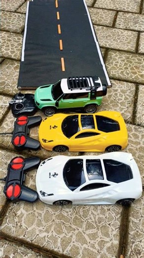 2 Ferrari Remote Control Car 1 R/C Defender Testing 2 Ferrari Remote Control gadi 1 Defender RC Car