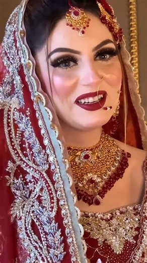 Beautiful brides makeup hairstyle✨️ & jewelry🤩😍#shorts #youtubeshorts #bride #shortsfeed #shortvideo