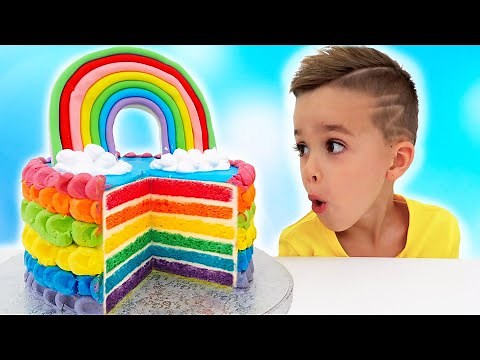 Vlad et Niki apprennent à ouvrir des coffres à jouets et à résoudre un défi logique