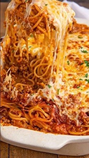 Cheesy Baked Spaghetti Casserole | Easy Italian Pasta Dinner Recipe