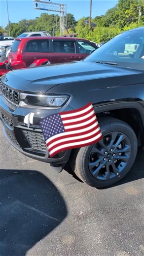 What's your thoughts on this new Jeep Grand Cherokee L? ‪@Jeep‬