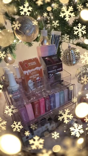 Gelish Professional on Instagram: "🎁✨ Christmas just got extra glossy! Gelish unboxing magic 💅🎄#gelish #gelishprofessional #gelishofficial #gelishharmony"