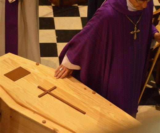 Ile trzeba zapłacić księdzu za pogrzeb? Znamy przykładowe stawki