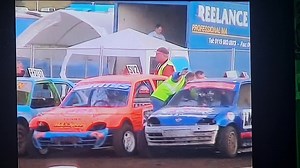6.7K views · 79 reactions | The final round of the 2005 British Autograss Series produced an excellent Class 7 Final. National Champion Karl Mosley ST82 was in devastating form as he simply ran clear of the rest. Dennis Pugh LM30 had a great run to 2nd leaving a hectic battle for 3rd in which Mark Griffiths SV2 got the better of Richard Merrick R421 and the rest. | GrassChat | Facebook