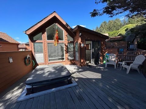 Oceanview Cabin 18 With Private Jacuzzi | Cabins in Smith River