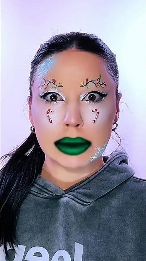 Christmas filters pick my makeup 🎄