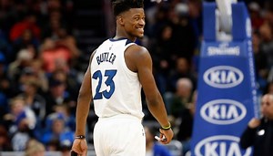 Jimmy Butler dynamite les Wolves en prônant la “passion” et “l’honnêteté”