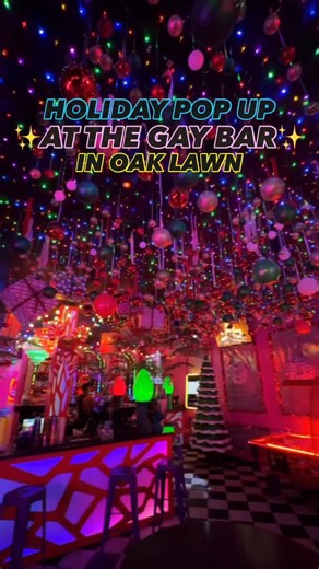 ✨🎄HOLIDAY POP-UP AT A GAY BAR IN OAK LAWN // TAG A BESTIE YOU’RE GRABBING A DRINK WITH BELOW⬇️✨ #DallasLoveList // Hot Frosty Christmas pop-up @crushdtx is HERE through December 28th, and it’s absolutely adorable!🎄 There are so many fun Christmas themed drinks - our favorite being the Christmas tree with ornament shots!🎁 👉 There are DJs, drag, rugirls, arcade games and a mechanical…iykyk 📍 LOCATION // 2914 Oak Lawn Ave, Dallas TX Add it to the Love List!✨💕 | Dallas Love List