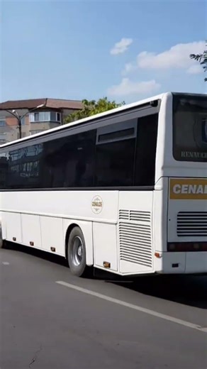 renault ares bus