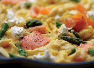 Healthy Scrambled Eggs With Salmon, Asparagus, and Goat Cheese Recipe
