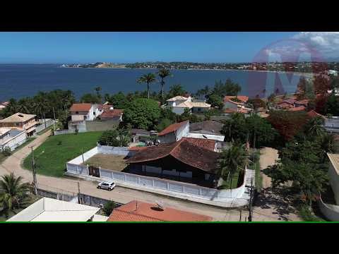 [ÓTIMA LOCALIZAÇÃO] Linda casa de praia com 3 quartos a poucos passos da Lagoa em Iguabinha.