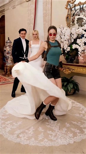 #victoriabeckham #meme #dance wedding #vanessai new ai filter effect template tutorial prompt breakdance victoria beckham #tombraider lara croft brookling edit @CapCut UK