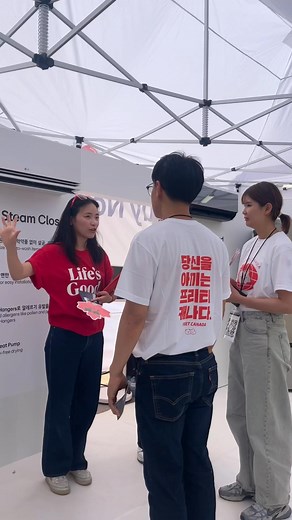 A look back at the 2025 Toronto Korean Festival, where LG innovation met tradition in the heart of the city 🥬✨ Festivalgoers explored our Kimchi Fridge, designed to preserve authentic flavours with modern precision, and discovered how the LG Styler® Steam Closet uses the gentle power of steam to freshen and sanitize fabrics. Our booth also featured the LG OLED TV, delivering stunning 4K picture quality and lifelike colour, all in a design that practically disappears into the wall. Even in the A