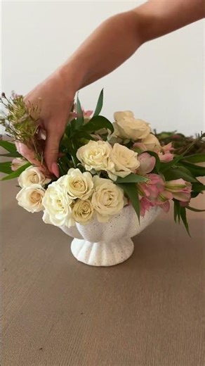 Create a spring flower arrangement with me 🌸🌿