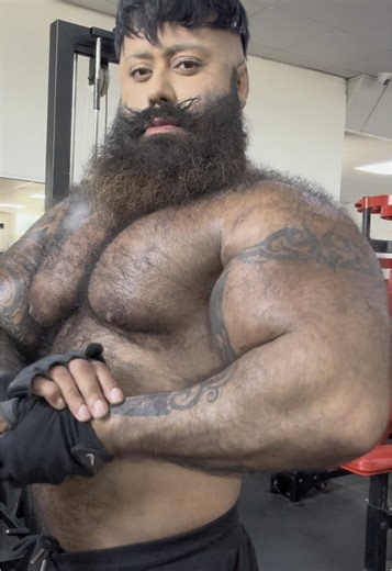 Muscle Guy: The Ultimate Muscle Bear Experience