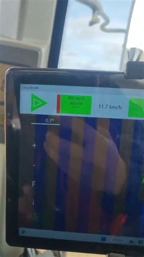 Getreide Aussaat mit Claas + Väderstad in Lettland mit Cerea RTK Lenksystem