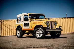 Renegade 1984 Jeep CJ-7 Looks Like a Midsummer Night's Dream Ride to and From the Beach
