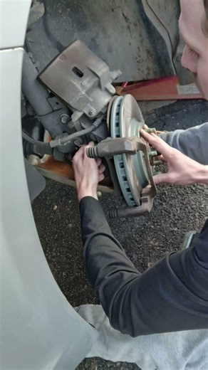 2012 Chevy Malibu. front brakes rotors and callipers swap #lmechanicquest