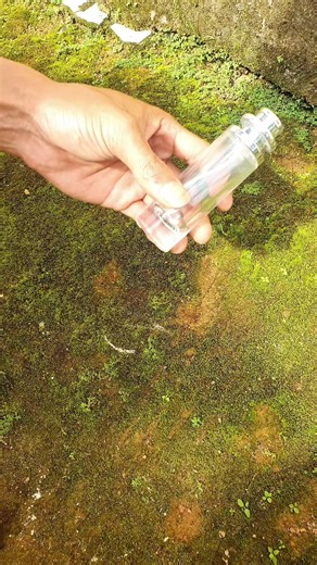 Kreativitas dengan Botol Kaca Bekas Parfum