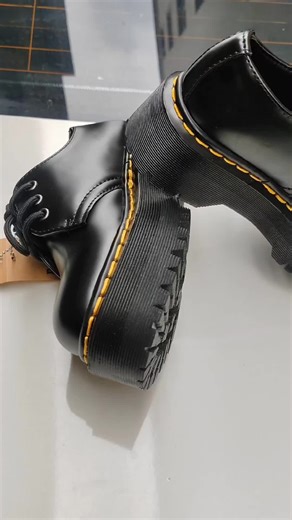 Stylish Women's Boots: A Fashion Guide