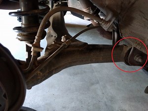 Rear control arm bushing replacement