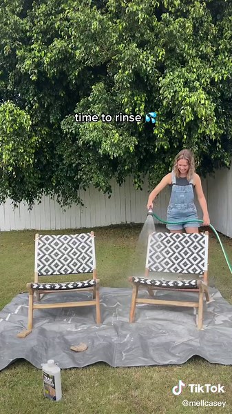 Restoring Old Teak Chairs with Teak Cleaner & Oil