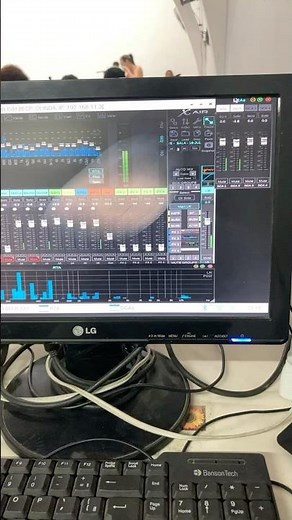 Mesa de som Behringer XR18 com raspberry pi | Behringer XR18 mixing console with raspberry pi