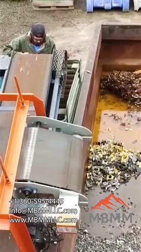 Heavy duty scrap metal is no problem for this MBMM hammer mill.