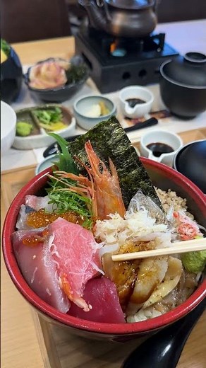 網元が直営でやる朝獲れ魚の豪華海鮮丼！