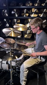 Vault Session | Robert Bruneau of Lolo & Livingston Robert’s cymbal setup: 15" A Custom Mastersound HiHats 18" K Cluster Crash (Brilliant) 23" K Sweet Ride 19" K Sweet Crash 20" K Cluster Crash (Brilliant) | Zildjian Company