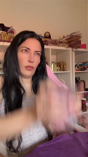 Sara Alma Tarot Aqui encontraras los mensajes que tus guias quieren que yo te haga llegar. Lecturas profundas y reveladoras que te conectarán con tus guías espirituales y te ofrecerán la orientación que necesitas en tu vida diaria. 🔮Descubre mensajes del universo y recibe la sabiduría ancestral a través de las cartas del tarot y la bola de cristal. Estas lecturas te ayudaran a iluminar tu camino, brindándote claridad y paz interior. ✨En esta lista encontrarás: - Lecturas espirituales para la co