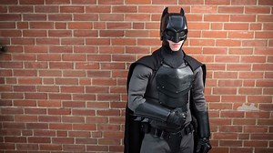 College student builds his own functional Batsuit