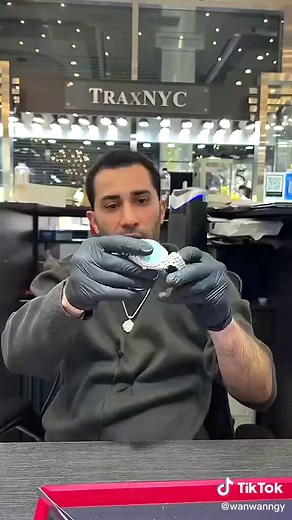 How to Properly Remove Rolex Links for a Perfect Fit