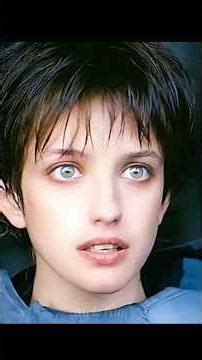 वे एक ग्रह पर फंस गए थे, लेकिन किसी तरह बच निकले 😨#shorts