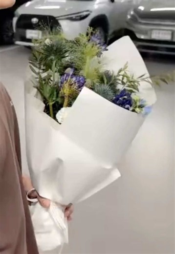 JT & Ohm Start Filming ML Soon? JT's Blue Flower Bouquet Hint 🫪
