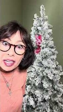 The easiest way to ribbon a tree! #christmastree #diy #tutorials #tips #christmasdecor ￼