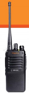 MOTOROLA MAG ONE EVX-C31 數位可攜式對講機-CSK試用篇 - Mobile01