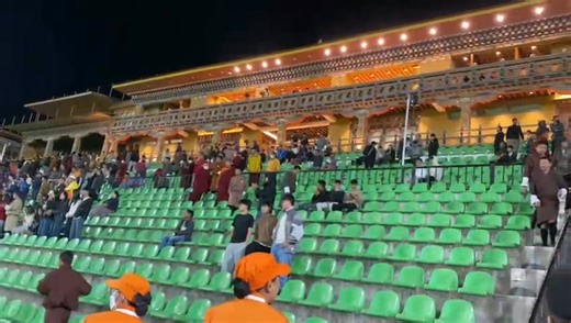 𝑾𝒐𝒎𝒆𝒏’𝒔 𝑻𝒓𝒊-𝑵𝒂𝒕𝒊𝒐𝒏 𝑪𝒖𝒑 𝟐𝟎𝟐𝟓 𝐅𝐮𝐥𝐥-𝐓𝐢𝐦𝐞 𝐔𝐩𝐝𝐚𝐭𝐞 𝐁𝐡𝐮𝐭𝐚𝐧 (𝟏) - 𝐌𝐚𝐥𝐚𝐲𝐬𝐢𝐚 (𝟑) Malaysia sealed a 3-1 victory over Bhutan with a late goal in stoppage time. The second half saw Bhutan pushing hard for an equalizer, backed by an energetic home crowd. Despite sustained pressure, Malaysia stood firm defensively. In added time, Farahiyan Muhamad Ridzuan (No. 8) broke through to score Malaysia’s third, putting the result beyond doubt and capping off a discip