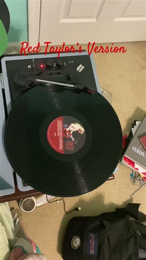 Red (Taylor’s Version) vinyl! #taylorswift #music #vinyl ‪@TaylorSwift‬