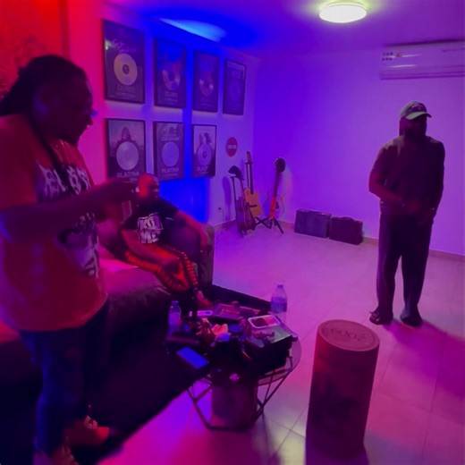 9.8K views · 1K reactions | Analisando o produto final… Kid MC & Extremo Signo ft C4 Pedro, para o álbum RESTART. Enquanto o álbum não sai, convido à todos a se fazerem presentes no dia 27 de Setembro no Palácio de Ferro, para assistirem ao vivo, a cores e em directo o primeiro show de Kid MC ao vivo com banda. | Kid Mc Oficial | Facebook