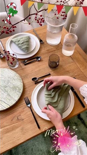 Here’s a Christmas napkin folding tutorial that’s always a hit for the holiday season!