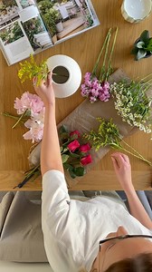 The simple pleasures. #flowerarranging #cutflowers #freshflowers #takeamoment #selfcare #arenaflowers | Arena Flowers