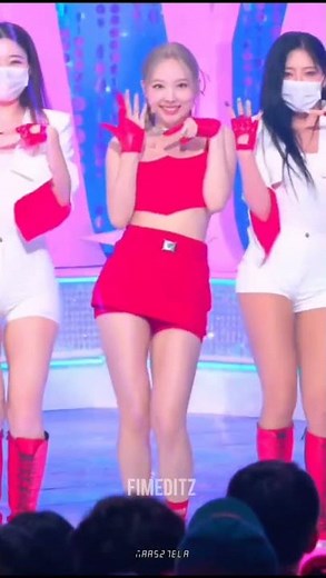 Nayeon 'POP' stage mix fancam