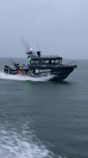 Smartfish25 at beast mode. 🎣🤜🏻🤛🏻🤙🏻. #boatfishing #fishing #suzukifishing #boatlife #marine #suzukimarine #OffshoreBoats #extreamboat #trending #BoatsOfTikTok #DreamBoat #raymarine #FishingLife #FishingTikToks @BoatLife Events