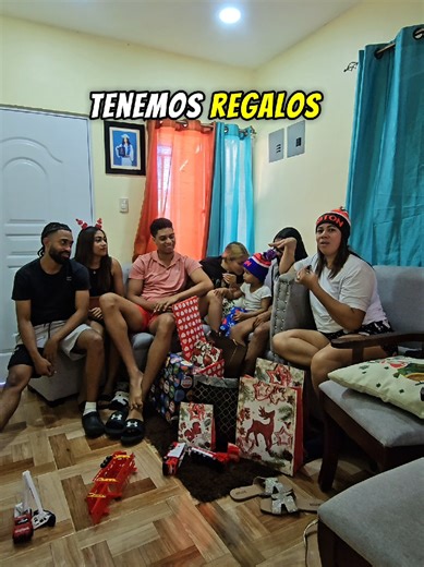 Angelito en Familia. El mejor fuí yo🤣 @Dacheli_Diaz @Caro💋 @Leslie Encarnacion @Kennia Jiménez