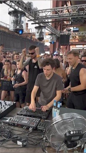 Fadi Mohem @fadi.mohem #techno #technomusic #electronicmusic #producer #rave #djlife #technopeople #technolovers #technodj #technotime #technolive #technoproducer#technoset #technoaddict #lovetechno #technoculture #rave #ravers #technorave #technoravers #hardtechno #technogirls #technodance #dance #technomusic #technoliebe #darktechno #technoparty #technoclub | Dance Floor Beats