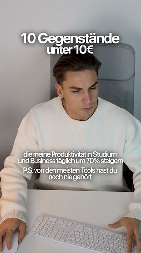 Henry Hildebrandt| Neuroscience - Lernen - Produktivität on Instagram: "3. Blaulicht-Clip für Laptop / Handy * Wirkung: Reduziert Abend-Blaulicht → bessere Schlafqualität → höhere kognitive Leistung am nächsten Tag. (10€) 4. Noise-Reduction Earplugs (Low-Tech) * Wirkung: Senken Störgeräusche, fördern tiefe Konzentration (ähnlich wie bei „Noise-Canceling“ Kopfhörern, nur günstiger). (10€) 5. Mini-Notizblock für „Cognitive Offloading“ * Wirkung: Alles, was mental belastet (To-dos, Ideen), wird sof