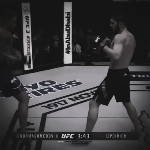 𝐔 𝐑 𝐉 ོ 🐺 on Instagram: "2001년 개봉한 영화 “A Beautiful Mind”는 단순히 천재 수학자의 삶을 다룬 작품이 아니라, 인간이 내면의 혼란 속에서도 어떻게 사랑과 신뢰로 자신을 되찾아가는지를 보여주는 깊은 이야기입니다. 화려한 계산 장면보다 존 내쉬가 마음속 그림자를 이겨내려는 순간들이 훨씬 더 오래 기억에 남죠. 특히 그가 현실과 환상 사이에서 흔들리면서도 끝까지 아내를 향한 마음을 놓지 않는 모습은 묘하게 가슴을 저릿하게 만듭니다. 이 영화에서 감정을 완성시키는 요소는 바로 잔잔한 피아노 선율과 차분한 배경음악입니다. 처음에는 조용히 스며들지만, 어느 순간 관객도 모르게 내쉬의 감정에 같이 잠기게 되죠. 후반부, 아내가 내쉬의 손을 잡아주던 장면에서는 음악과 화면이 자연스럽게 겹쳐지면서 눈시울이 뜨거워지는 경험을 하게 됩니다. 많은 이들이 “이 장면만 떠올려도 이상하게 마음이 찡하다”고 말하는 이유도 그 때문일 겁니다. 이 영화가 여러 상을